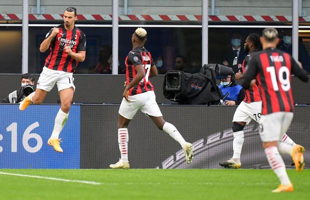 Inter - AC Milan 1-2 » Zlatan Ibrahimovic o răpune pe Inter în „Derby della Madonnina”