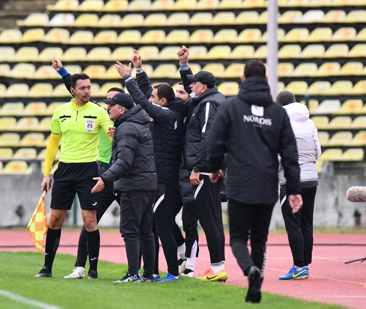 „Aici se face diferența, e momentul!” » Următoarea adversară a Craiovei: „Dacă Farul a putut, putem și noi”