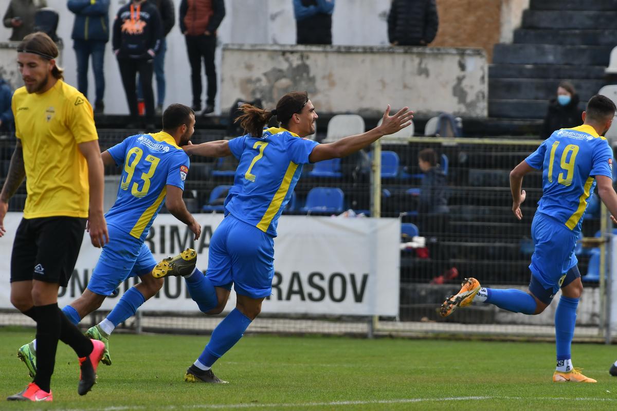 FC Brașov - Petrolul // FOTO: Bogdan Bălaș