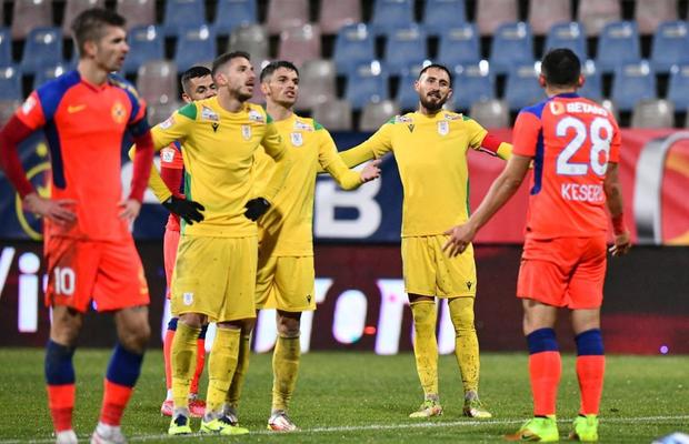 FCSB și-a găsit sponsor principal » Gigi Becali a dezvăluit câți bani va primi: „Sunt și unii care fac cazane”