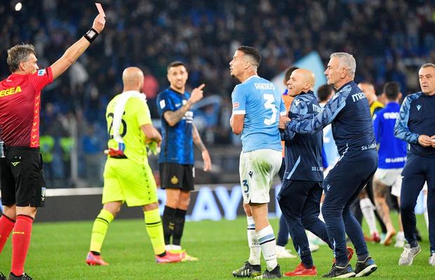 Scene uluitoare după Lazio - Inter! Ce a făcut colegul lui Ștefan Radu la final » Arbitrul l-a eliminat instant
