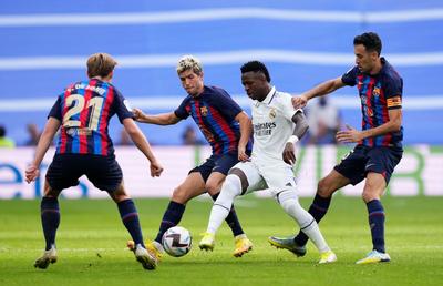 Blestemul lui Drake! FC Barcelona, pe o listă nedorită după înfrângerea suferită în fața lui Real Madrid, în „El Clasico”