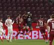 Momentul de panică din CFR Cluj - Sepsi, taxat în direct pe transmisiune: „Jucătorii ăștia n-au și ei părinți acasă?!”