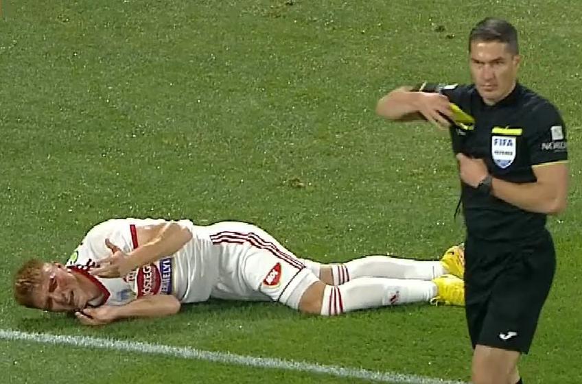 Greșeală de arbitraj în CFR Cluj - Sepsi: roșu pentru Malele / FOTO: Captură @Digi Sport 1