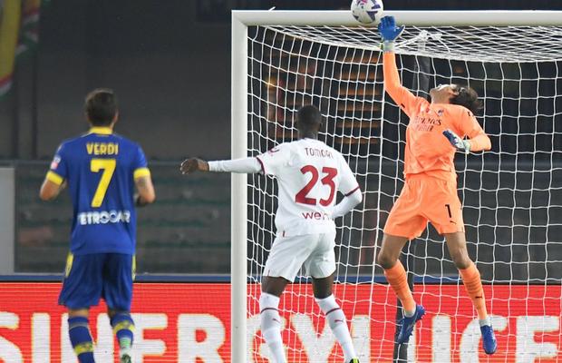 Nota primită de Ciprian Tătărușanu, după Verona - AC Milan 1-2 » Talisman pentru „diavoli” în Serie A