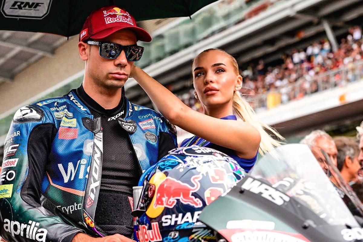 Ioana-Adriana Mitran face ravagii pe circuitul fierbinte din Moto GP » Escapadă în Indonezia pentru o vacanță exotică