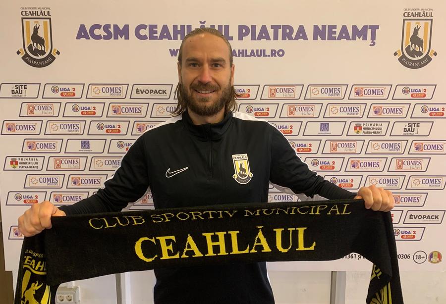 Vlad Țăran/ foto: Facebook @Ceahlăul Piatra Neamț Dat afară zilele trecute de Mititelu, a semnat cu rivala lui FCU Craiova din Liga 2