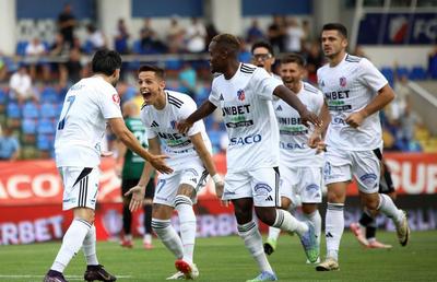 Ce s-a schimbat la FC Botoșani după ce a devenit liderul Superligii: „Așa se uită lumea la noi”