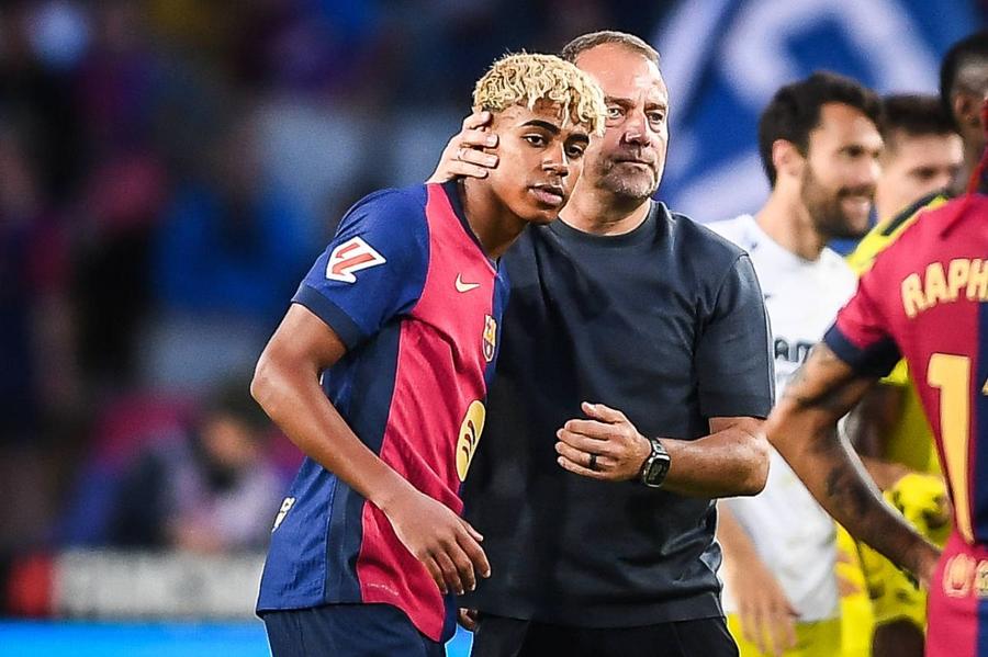 Lamine Yamal și antrenorul Hansi Flick / Foto: Imago Images Lamine Yamal a răbufnit, după remiza din Liga Campionilor: „Tot ce s-a scris a fost o minciună”