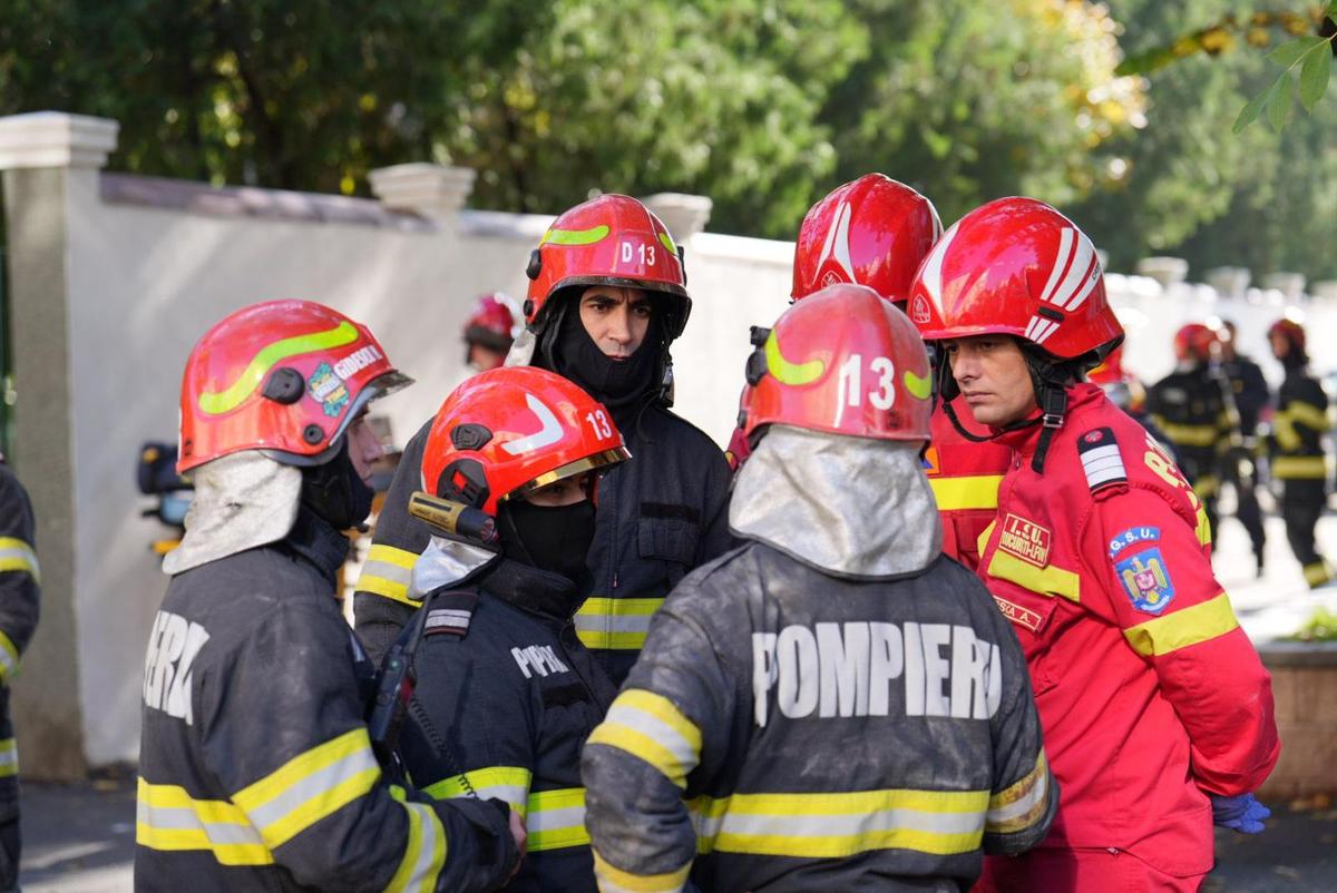 Tatăl lui Costel Gâlcă locuiește imediat lângă blocul care a explodat în Rahova! Antrenorul a copilărit în acel imobil