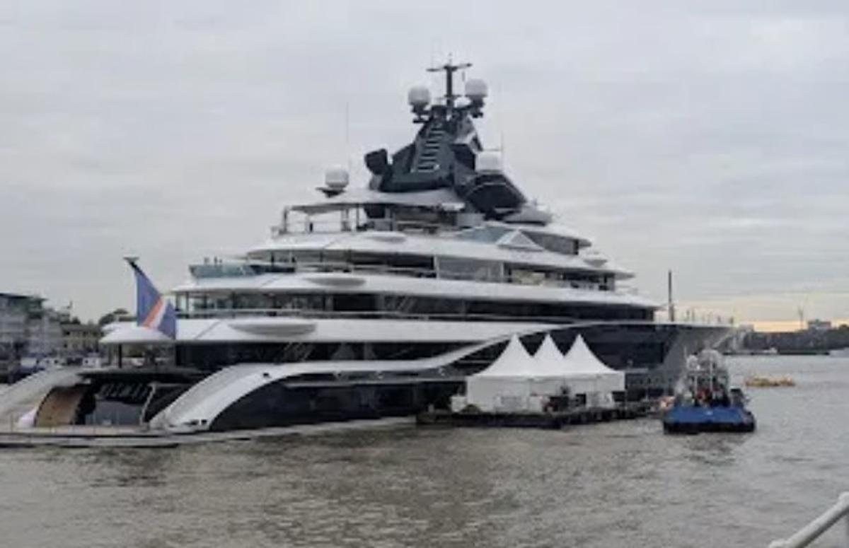 Superiahtul de 400 de milioane de euro al lui Shahid Khan, proprietarul lui Fulham