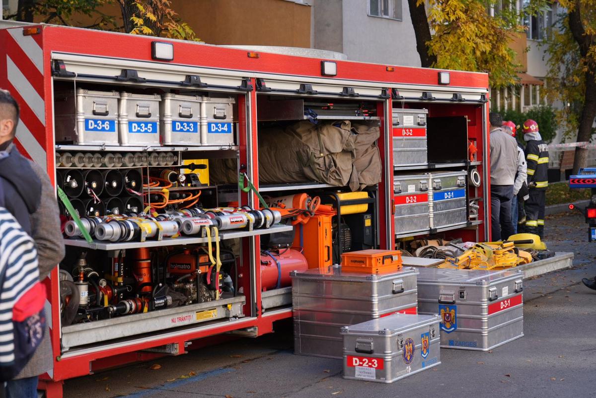 Tatăl lui Costel Gâlcă locuiește imediat lângă blocul care a explodat în Rahova! Antrenorul a copilărit în acel imobil