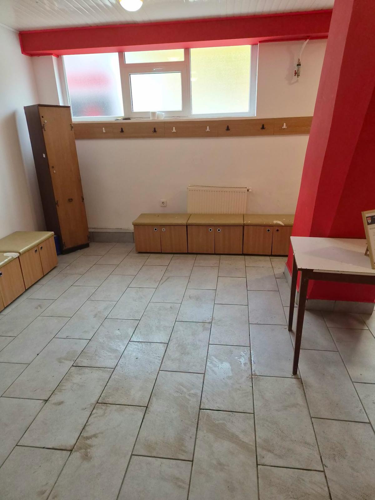 Petre Grigoraș, după ce l-a învins pe Dorinel Munteanu: „Fotbalul a câștigat!” + continuă tradiția din vestiar