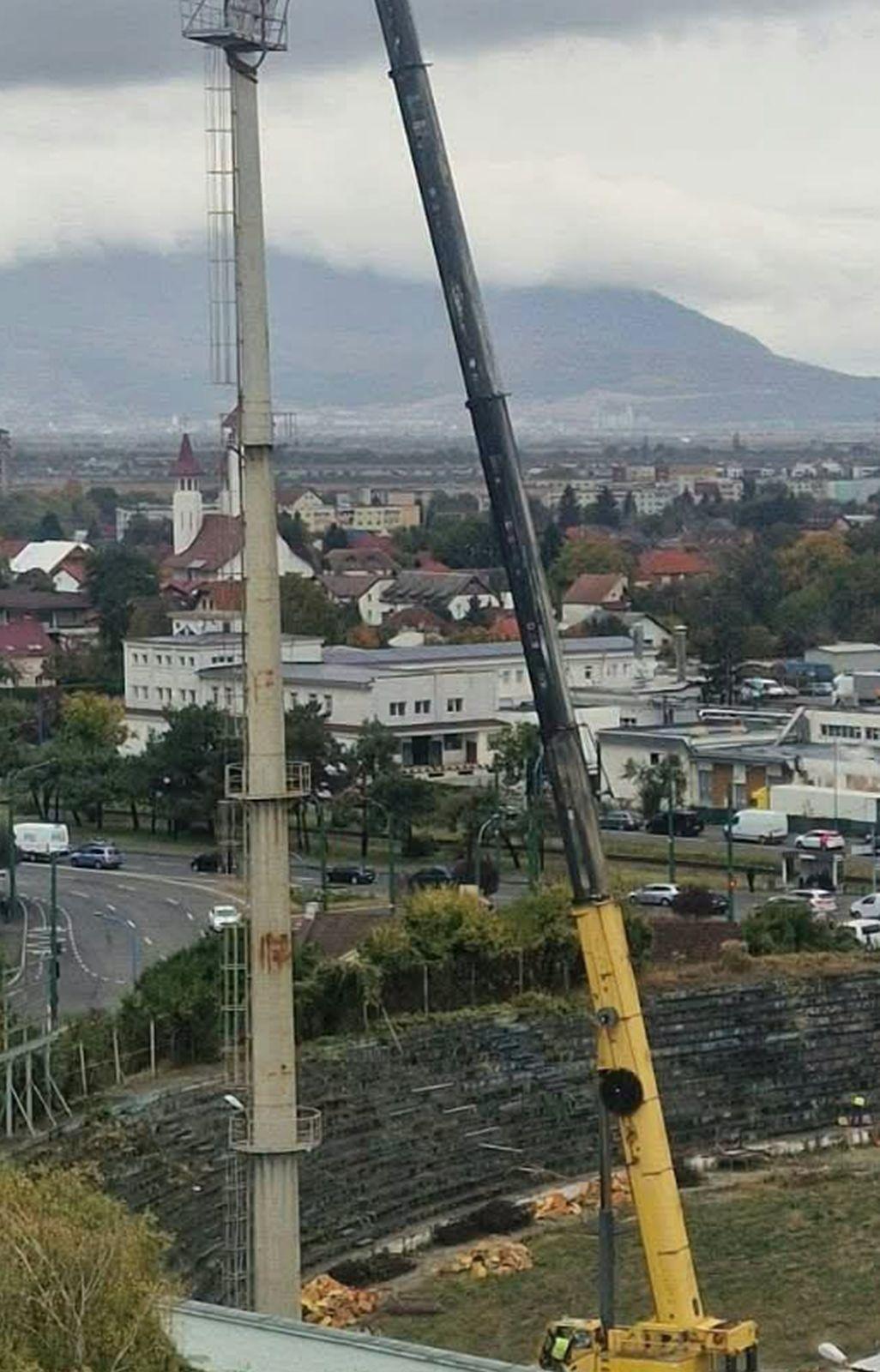 1794816