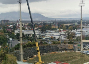 Prim pas spre noua arenă » A început demolarea stadionului de tradiție din România