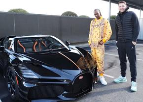 Până la Tesle zburătoare, superstarul echipei a apărut cu hypercar-ul de 5 milioane $ și l-a lăsat perplex pe Snoop Dogg