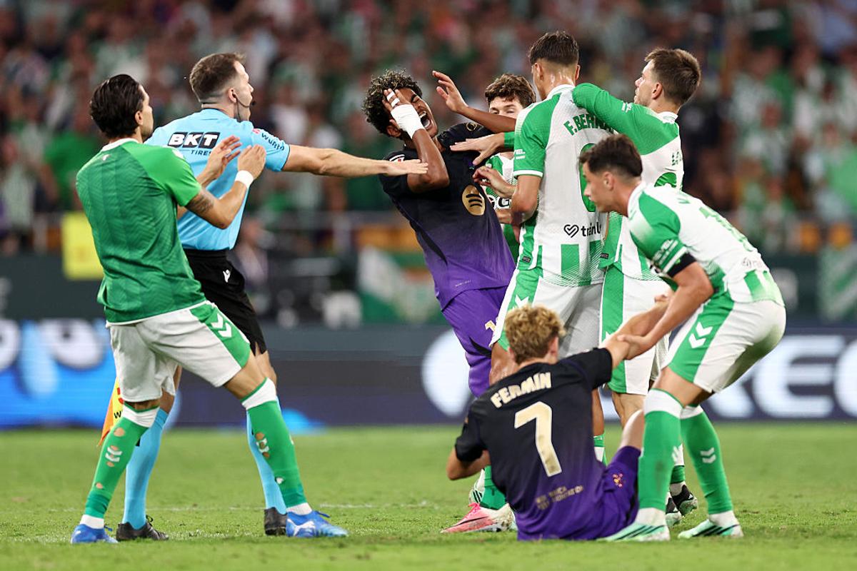 Ce l-a dat pe spate pe Hansi Flick, după Betis - Barcelona: „Este incredibil!”