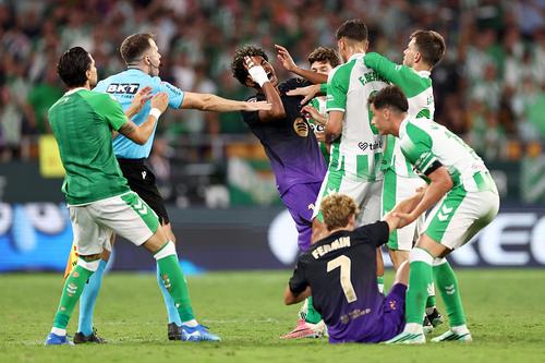 Lamine Yamal provoacă o eliminare în Betis - Barcelona / FOTO: GettyImages