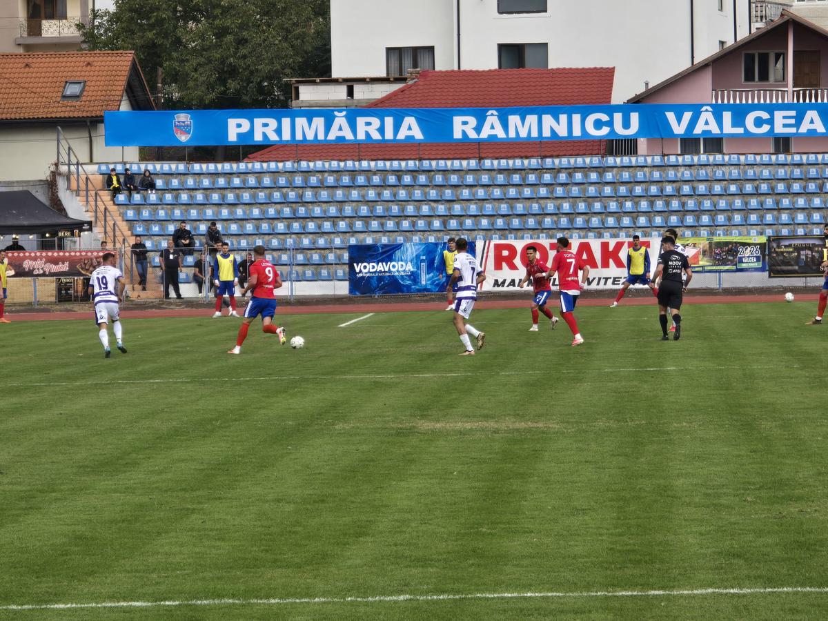 Râmnicu Vâlcea – Poli Timișoara