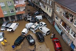 Inundațiile apocaliptice afectează fotbalul! » Se amână trei meciuri la Istanbul? + Decizia federației