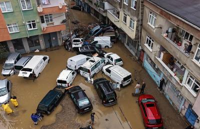 Inundațiile apocaliptice paralizează fotbalul » Se amână 3 meciuri?