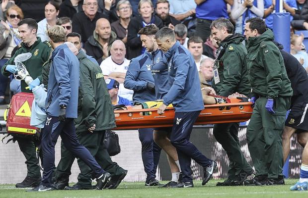 Emiliano Martinez, operat după accidentarea șocantă din meciul cu Everton » Primul mesaj din spital
