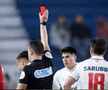 A scos în premieră cartonașul electronic! Arată precum un smartphone... dar a apărut o problemă