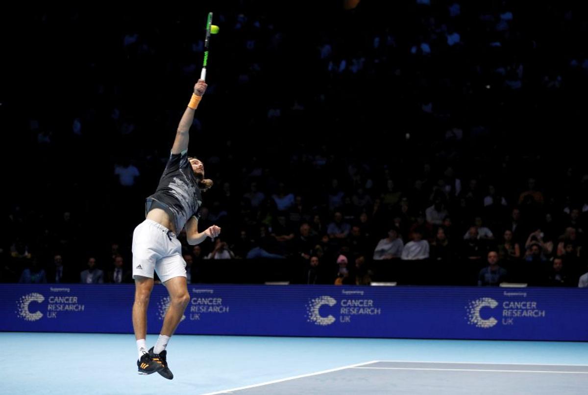 VIDEO+FOTO Finala Turneului Campionilor: Stefanos Tsitsipas l-a învins pe Dominic Thiem, după un meci de poveste