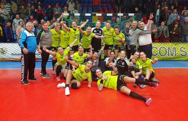 VIDEO Măgura Cisnădie s-a calificat în grupele Cupei EHF, dar a trăit periculos finalul