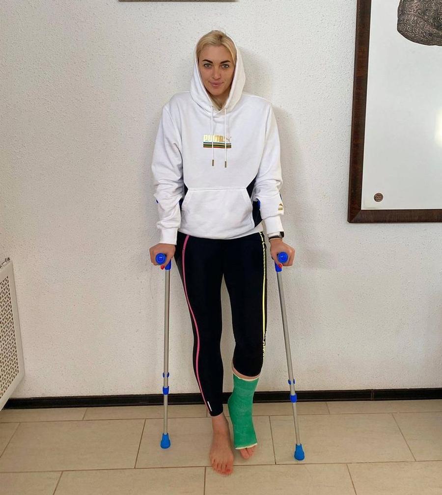 Anna Sen are glezna stângă în gips FOTO Rostov Don 4 handbaliste importante ratează Campionatul European de Handbal feminin după accidentări grave în ultimele zile!