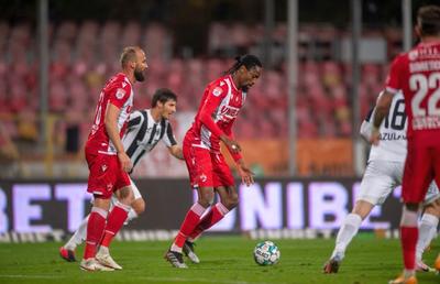 Florentin Petre „o ajută” pe Dinamo: „Am un jucător care ar juca și cu o bandă pe ochi în fața lui Abdoulaye Ba”