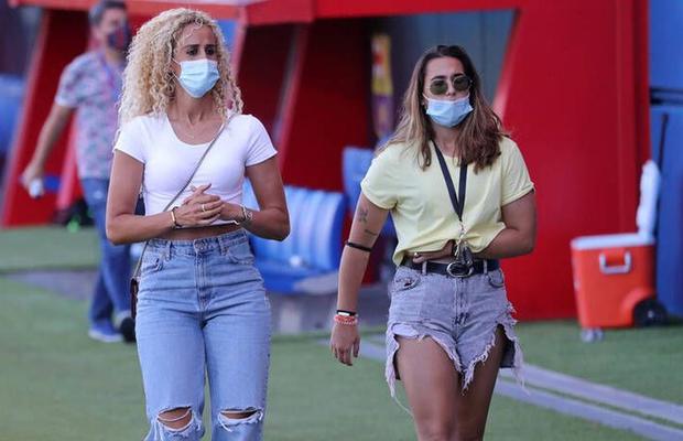 „Mai umbli cu bărbați însurați?” » Jucătoarea de la PSG bătută cu ranga: „Au dat la picioare, voiau să-mi termine cariera”