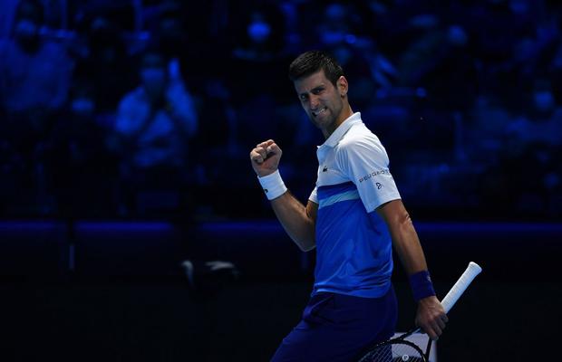 Novak Djokovic aleargă spre al șaselea titlu la Turneul Campionilor » Calificare fără emoții în semifinale