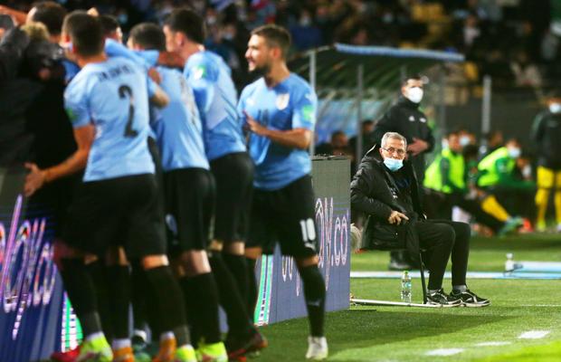 „Maestrul” Oscar Tabarez, în corzi, se luptă cu cei care îl vor plecat: „Cine poate să-mi ceară mie demisia?”