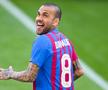 Cum a apărut astăzi Dani Alves la prezentarea la Barcelona » Și-a explicat gestul inedit