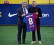Cum a apărut astăzi Dani Alves la prezentarea la Barcelona » Și-a explicat gestul inedit