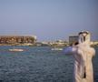 Doha ne-a întâmpinat cu temperaturi de-a dreptul sufocante, dar și cu imaginea unui oraș care nu e interesat câți bani cheltuiește și investește, scopul fiind unul singur: organizarea turneului final să fie impecabilă.