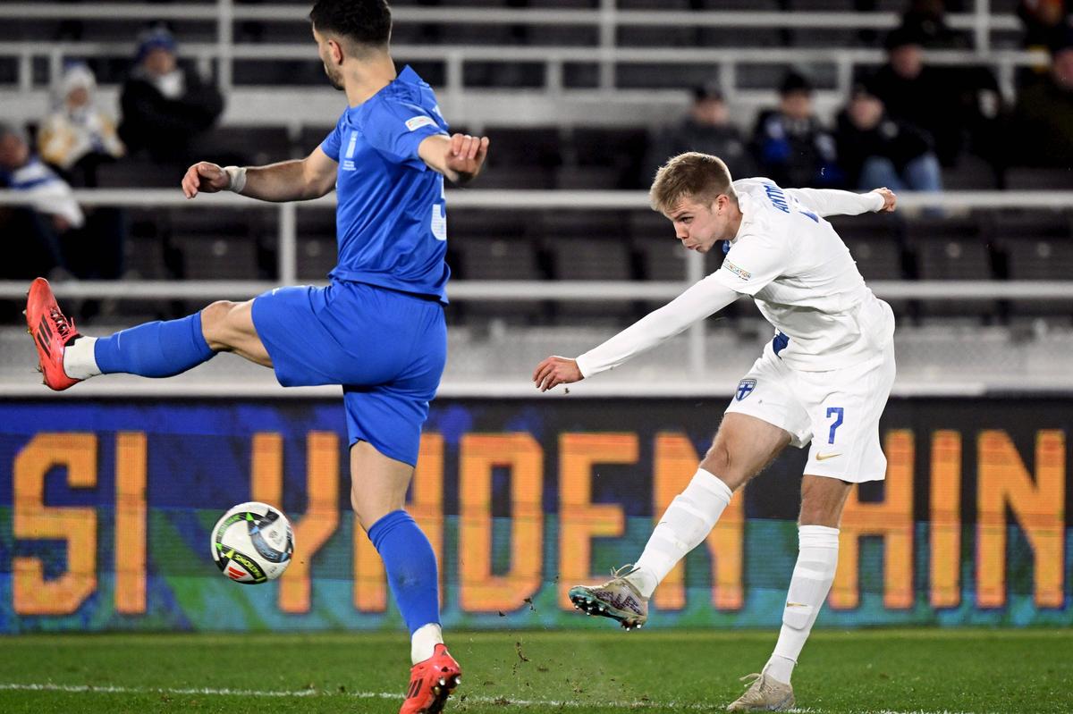 Nemaivăzut! Toți s-au descălțat » Protest inedit în Nations League, la finalul campaniei istorice negative: „Plecați cu toții”