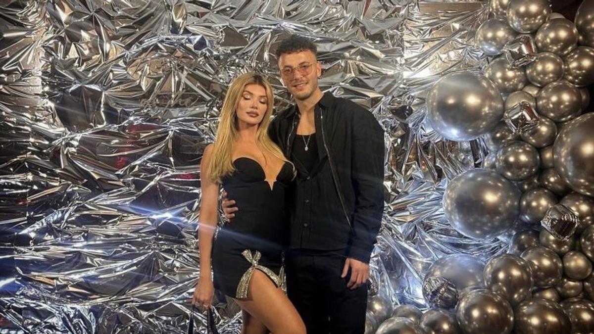 De ce era așa nervos Amir Rrahmani, instigatorul-șef de la România - Kosovo: s-a despărțit recent de cea mai cunoscută artistă din țara sa » Are o melodie cu aproape 1 miliard de vizualizări