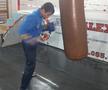 „Fără droguri, femei, băutură, nimic nu mă deraiază!” » La doar 18 ani, Antonio Dumitru s-a metamorfozat dintr-un puști grăsuț într-un boxer care lovește năprasnic: „Casca de amatori mă sufocă!”