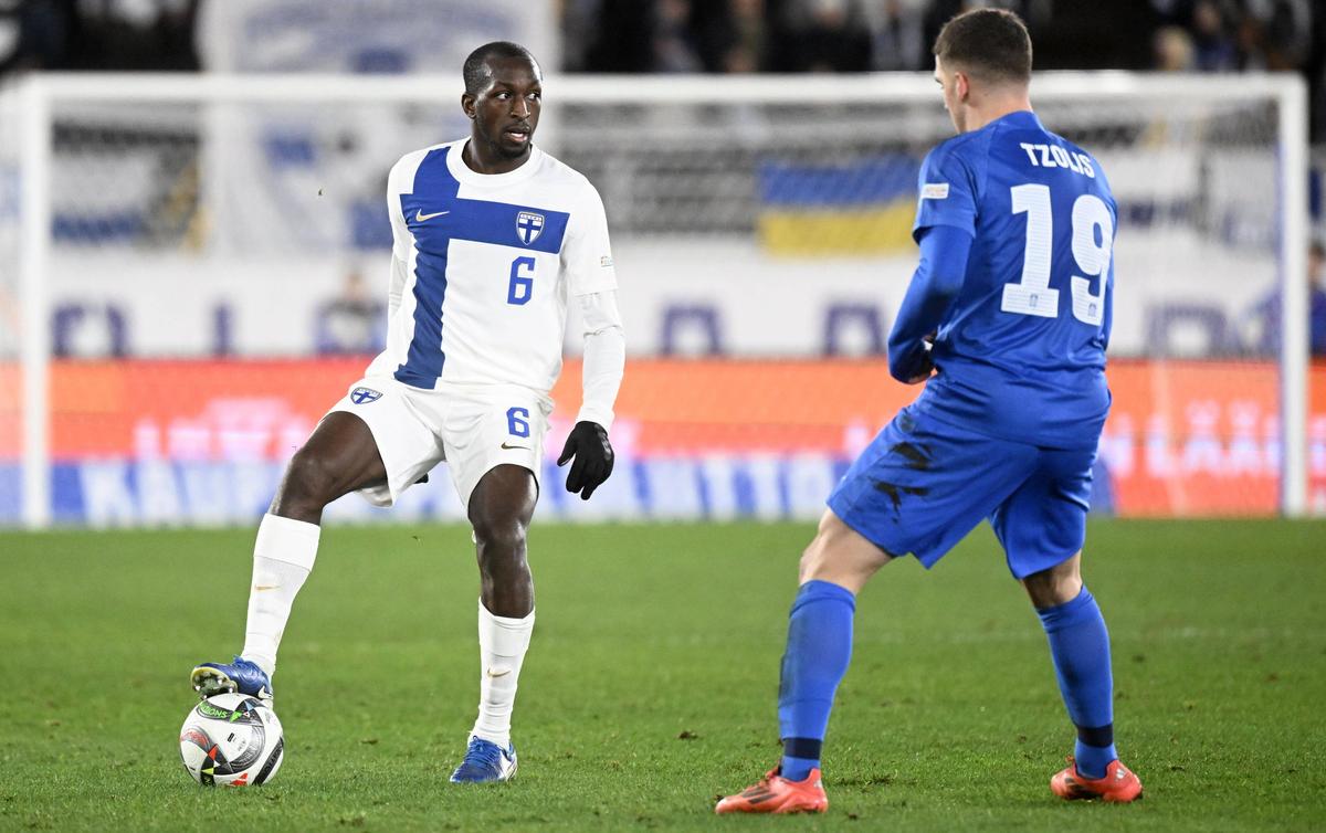 Nemaivăzut! Toți s-au descălțat » Protest inedit în Nations League, la finalul campaniei istorice negative: „Plecați cu toții”