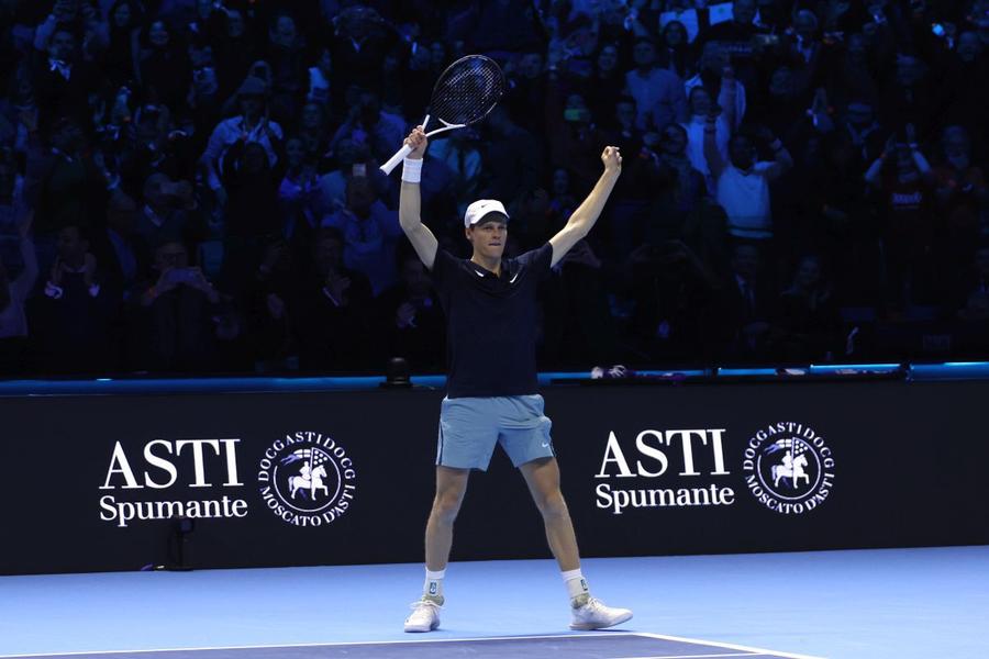 Jannik Sinner, campion la ATP Finals 2024/Foto: Getty Images 2024, anul lui Jannik Sinner! Liderul mondial a câștigat ATP Finals fără set pierdut și a ajuns la 70 de victorii