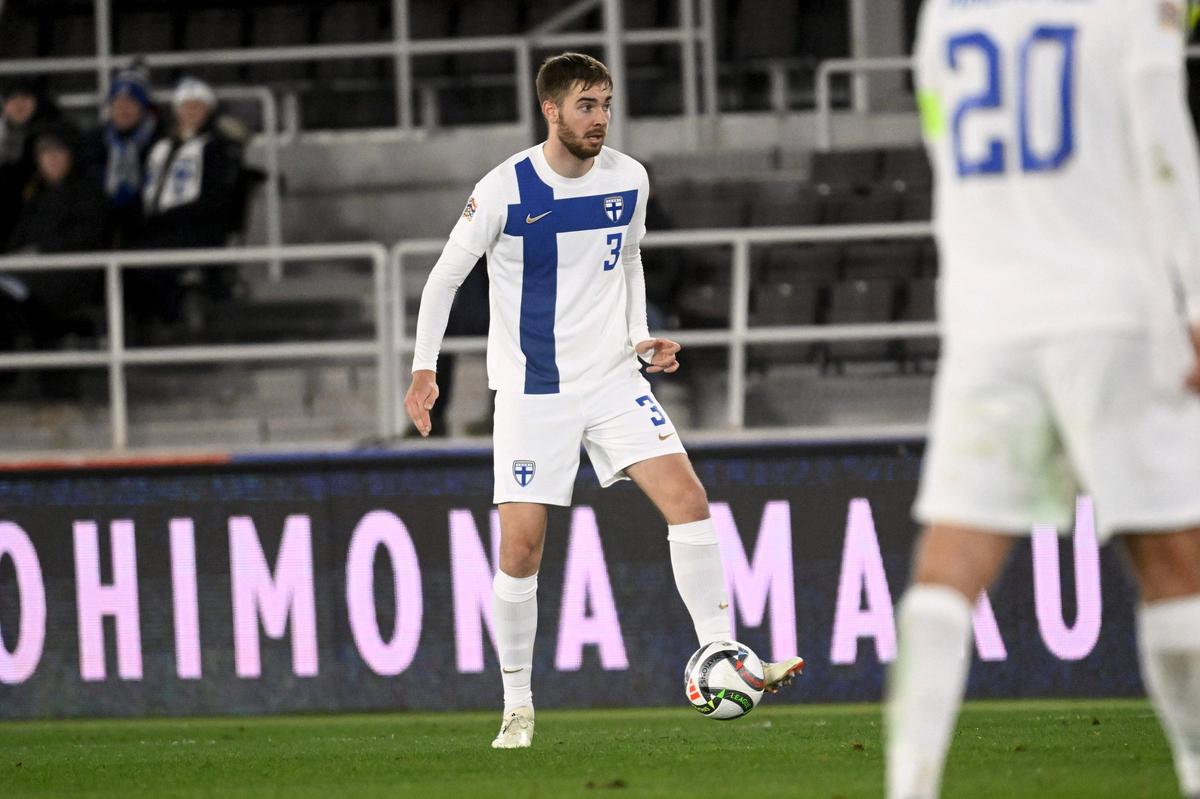 Nemaivăzut! Toți s-au descălțat » Protest inedit în Nations League, la finalul campaniei istorice negative: „Plecați cu toții”