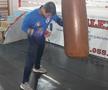 „Fără droguri, femei, băutură, nimic nu mă deraiază!” » La doar 18 ani, Antonio Dumitru s-a metamorfozat dintr-un puști grăsuț într-un boxer care lovește năprasnic: „Casca de amatori mă sufocă!”