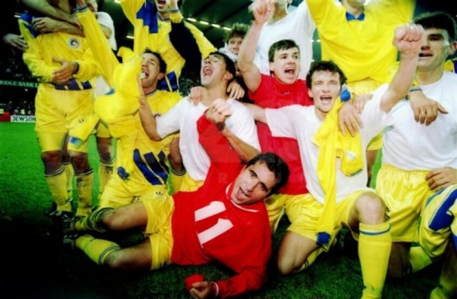 Bucuria României de la Cardiff / FOTO: Arhivă Victoria care ne-a făcut să visăm! 32 de ani de la „thriller-ul” cu Țara Galilor de la Cardiff: „Am spus toate rugăciunile pe care le știam la penalty-ul lui Bodin”