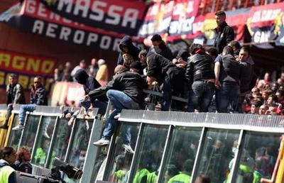 VIDEO Haos şi ameninţări la Genoa lui Ionuţ Radu: „Vă spargem dinţii!” :O