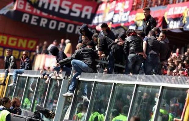 VIDEO Haos şi ameninţări la Genoa lui Ionuţ Radu: „Vă spargem dinţii!” :O