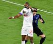 Jerry Bengtson (alb), în CD Olimpia - Montreal Impact // foto: Twitter @ CDOlimpia
