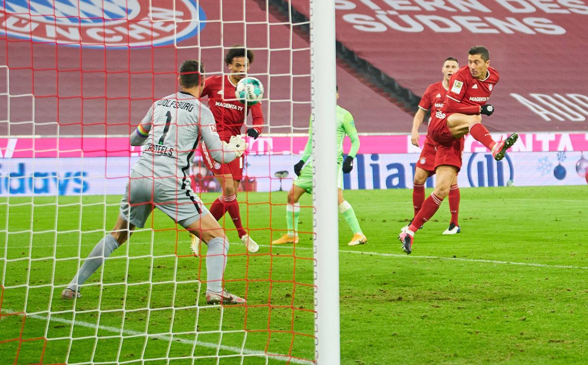 FOTO. Lewandowski, un an fantastic: a depășit 250 de goluri în Bundesliga! Diseară va fi ales jucătorul anului de FIFA