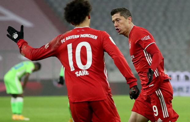 FOTO. Lewandowski, un an fantastic: a depășit 250 de goluri în Bundesliga! Diseară va fi ales jucătorul anului de FIFA